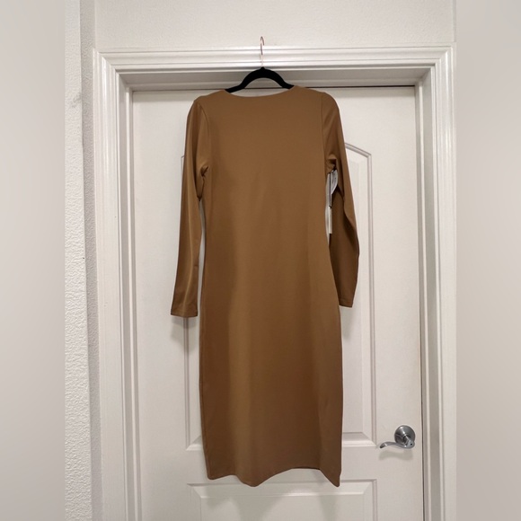 NWT Artitzia Babaton Contour V Neck Bodycon Midi Dress - Picture 9 of 13